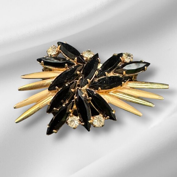 Vintage Gold Tone Brooch Pin Marquis Cut Black Stones - Picture 1 of 7